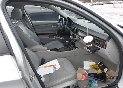 2011 BMW 328I z USA, uszkodzony, nr VIN WBAPH7C5XBE683142